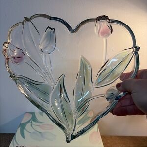 Mikasa Tivoli Heart Shaped 9 1/2” Crystal Candy Dish/Plate w/ Tulips SA 453/650